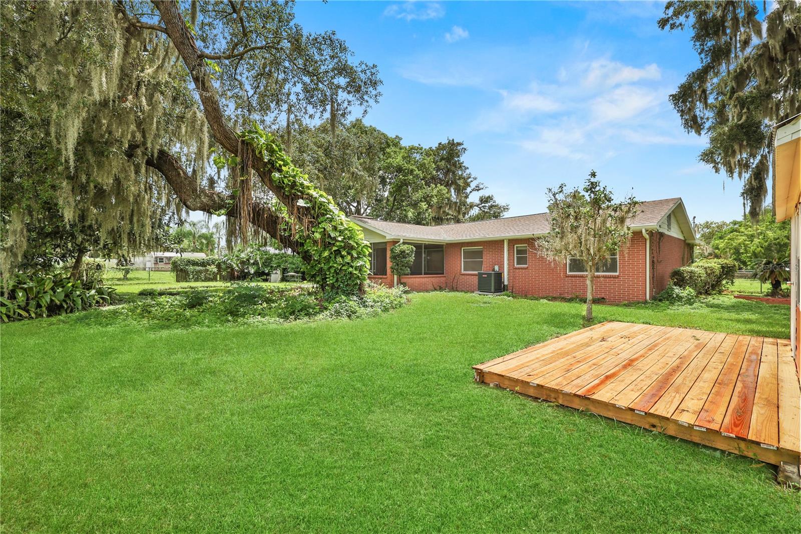 1805 DIERKER DR — photo 38