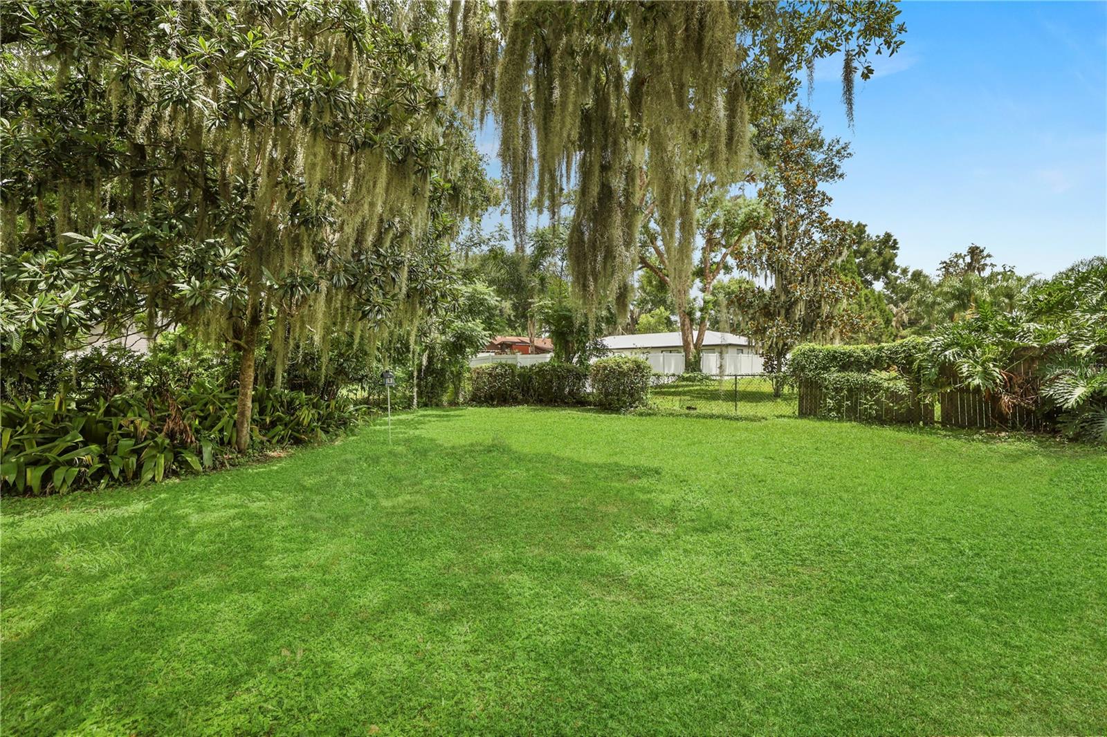 1805 DIERKER DR — photo 39