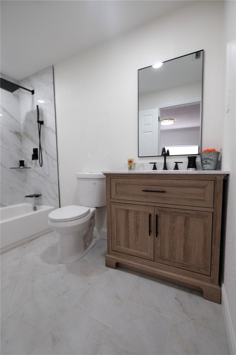 6018 N 49TH ST — photo 31