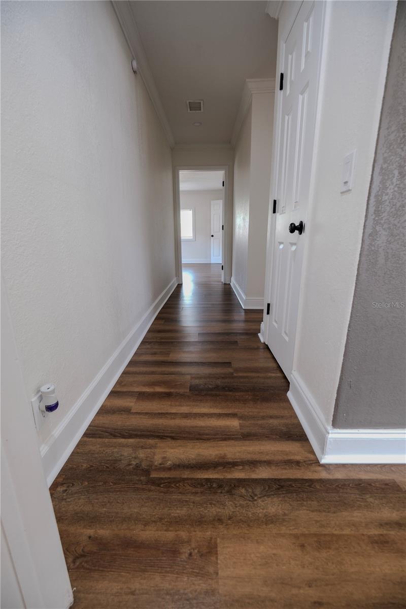 6018 N 49TH ST — photo 38