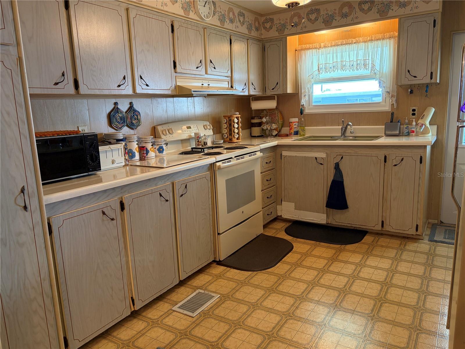 5304 CHERRY HILL AVE — photo 11