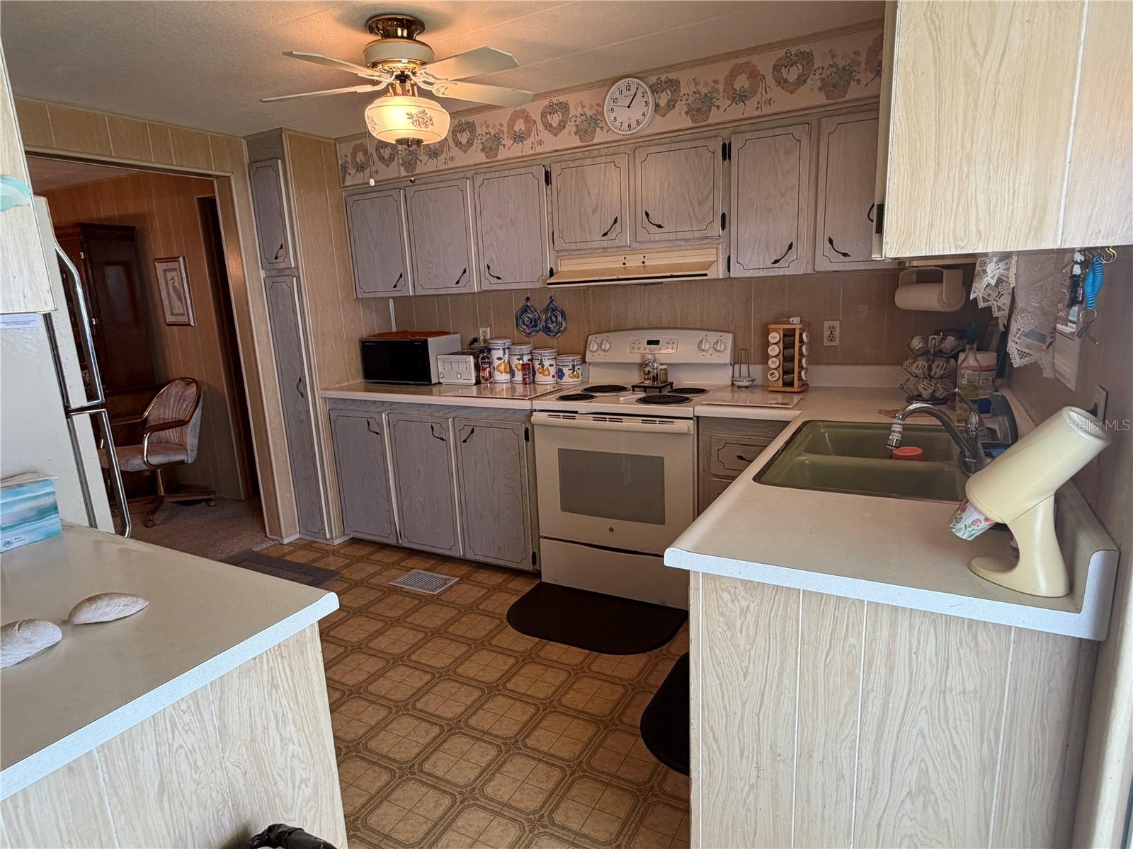 5304 CHERRY HILL AVE — photo 9