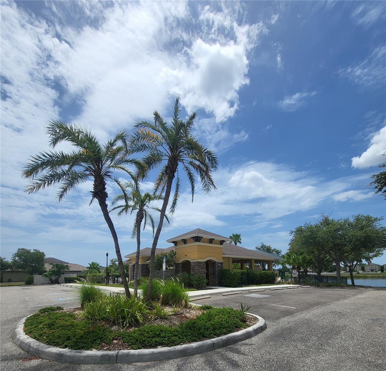 820 PARKER DEN DR — photo 31