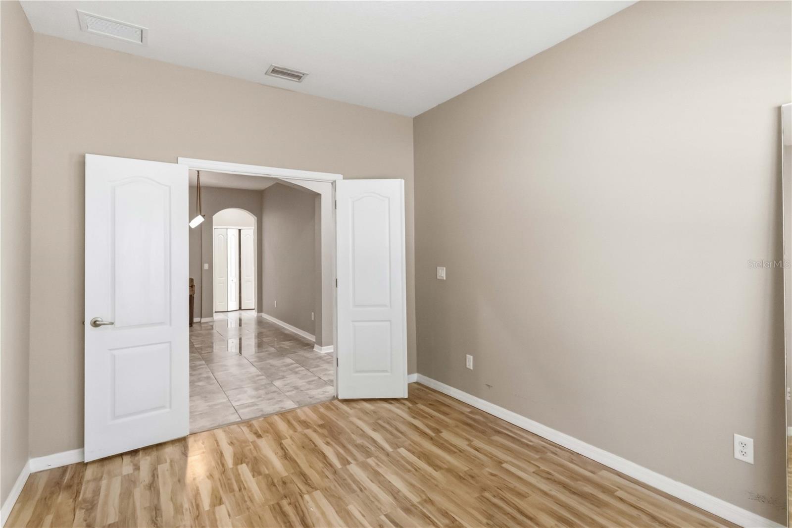 820 PARKER DEN DR — photo 17