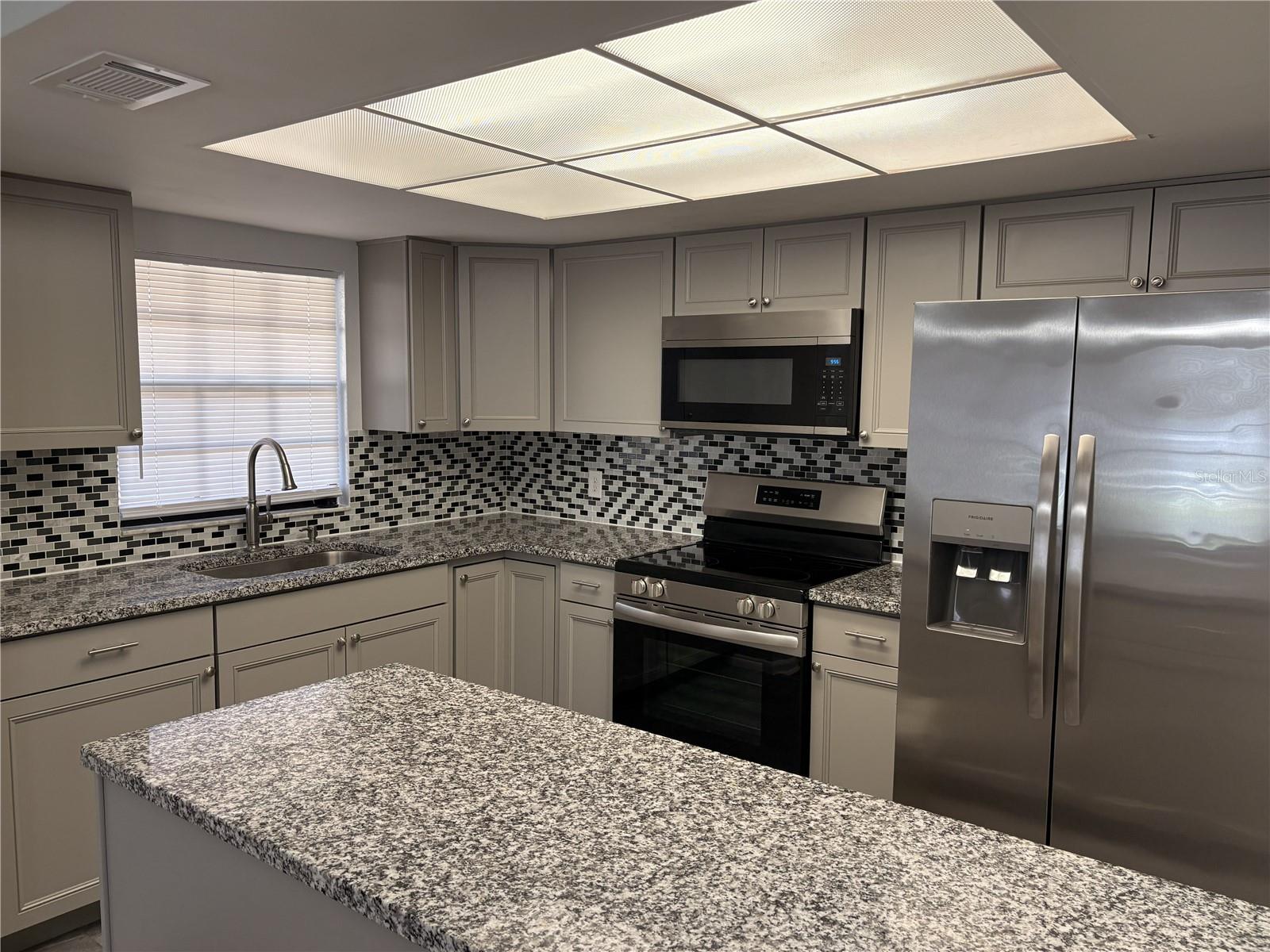 4015 ASHFORD GREEN PL #D202 — photo 3