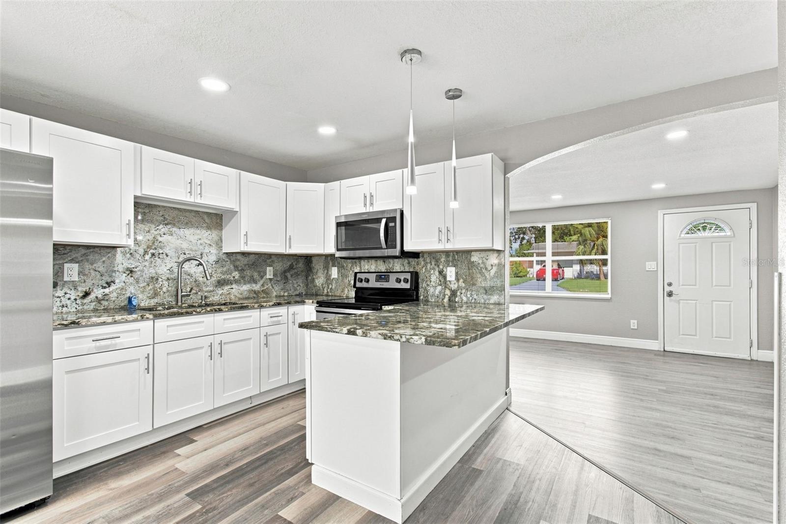 11011 PICKERING LN — photo 5