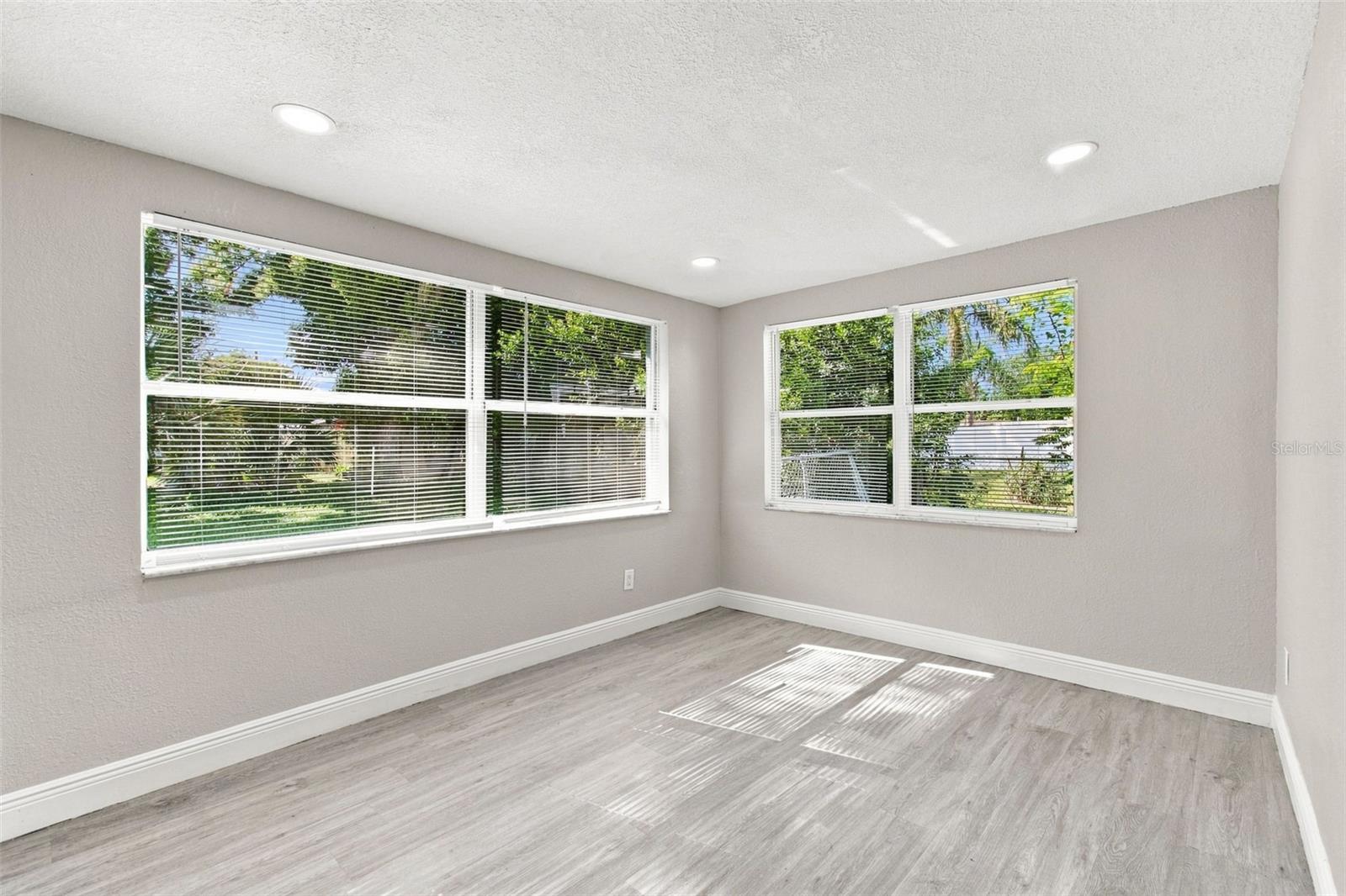 11011 PICKERING LN — photo 24