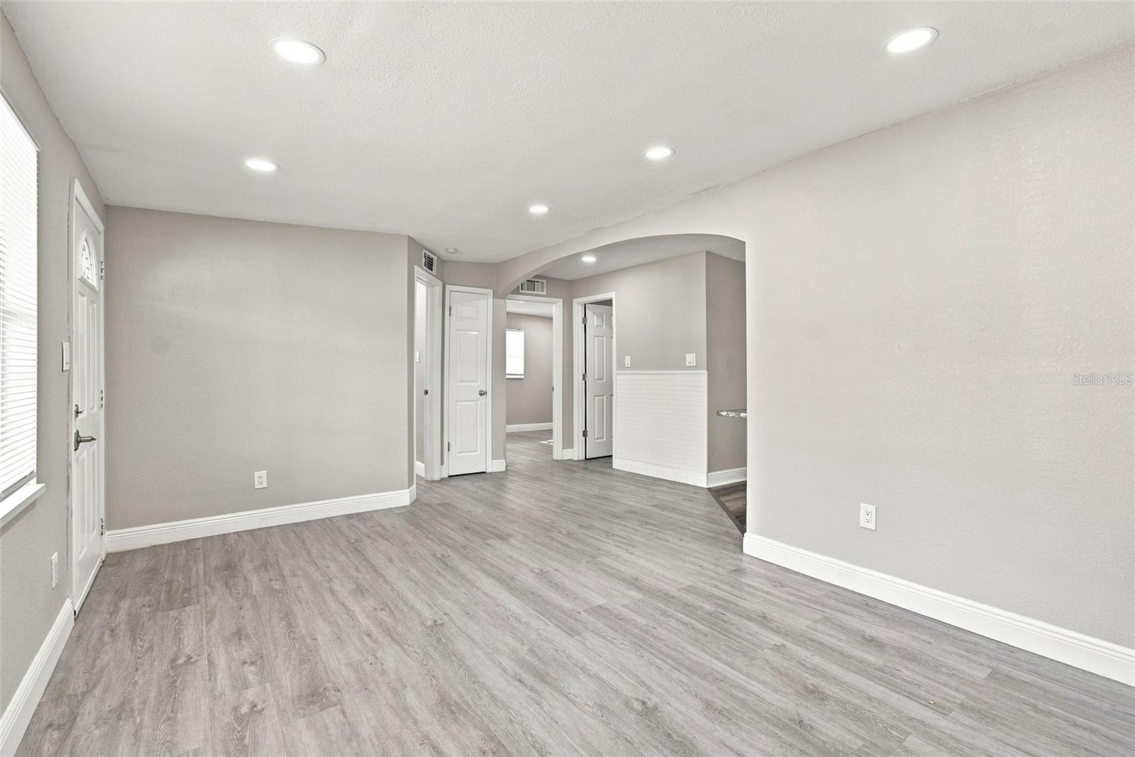 11011 PICKERING LN — photo 4