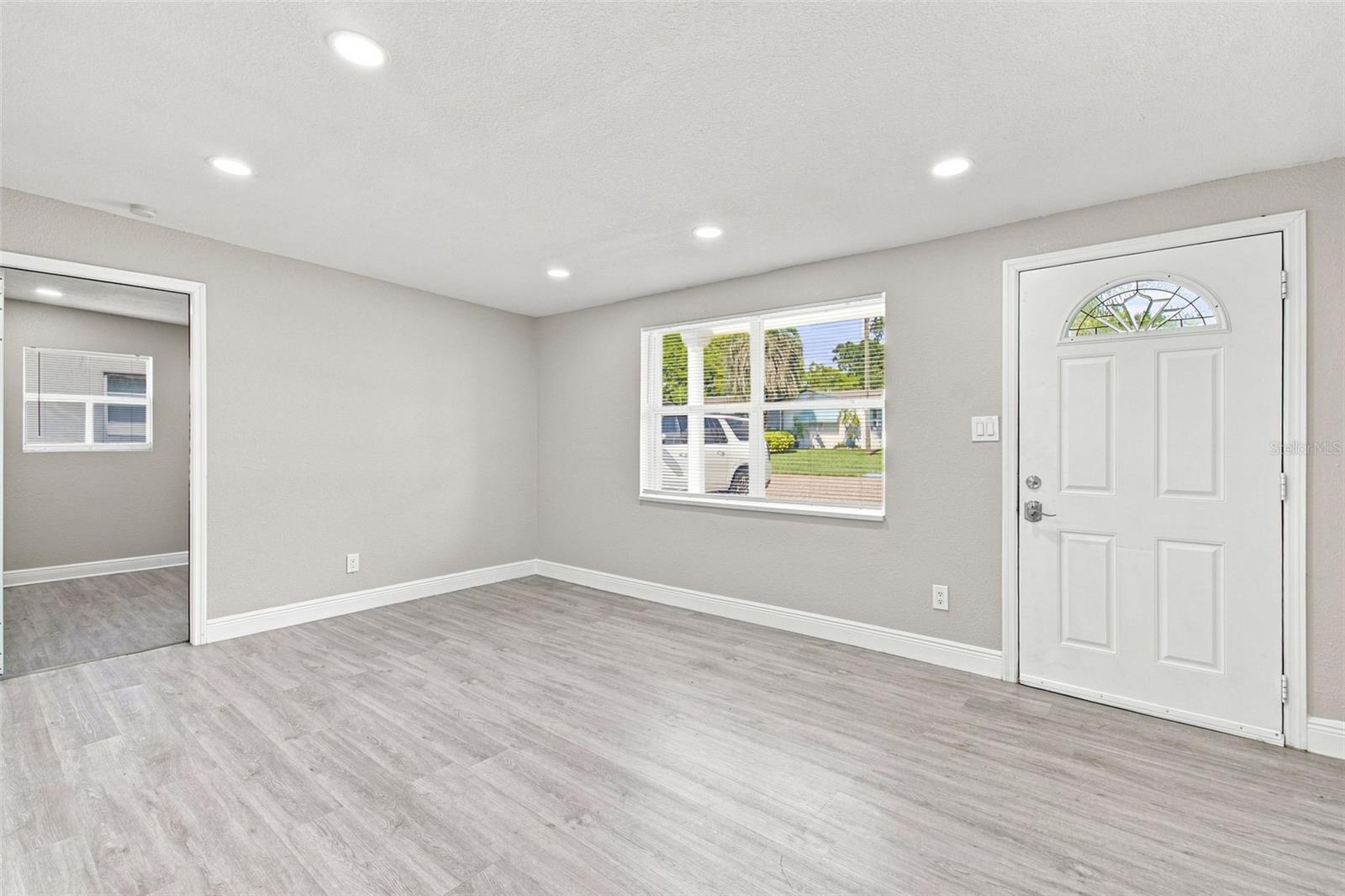 11011 PICKERING LN — photo 3