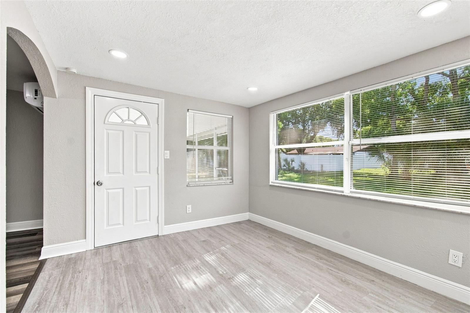 11011 PICKERING LN — photo 9