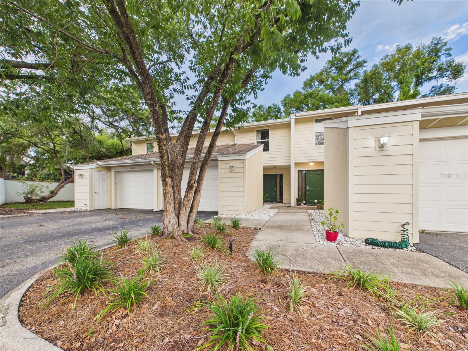 11239 CEDAR HOLLOW LN — photo 48