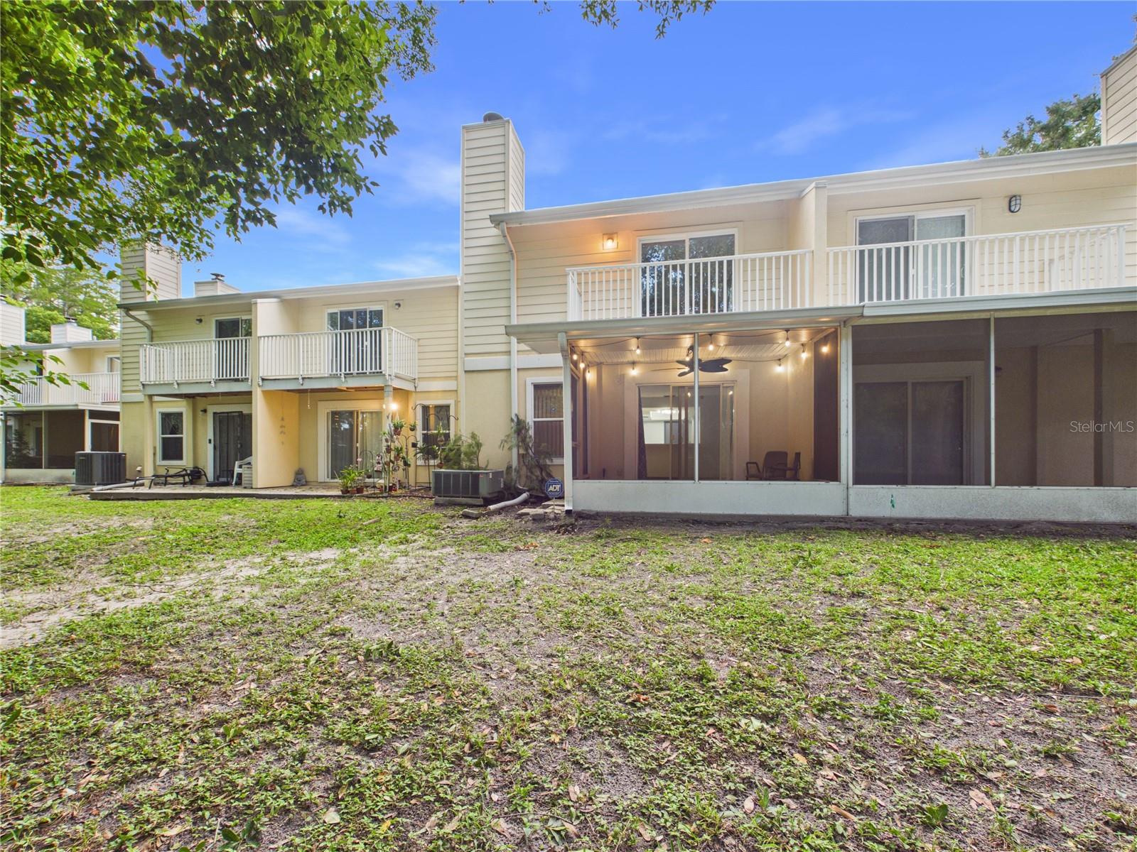 11239 CEDAR HOLLOW LN — photo 42