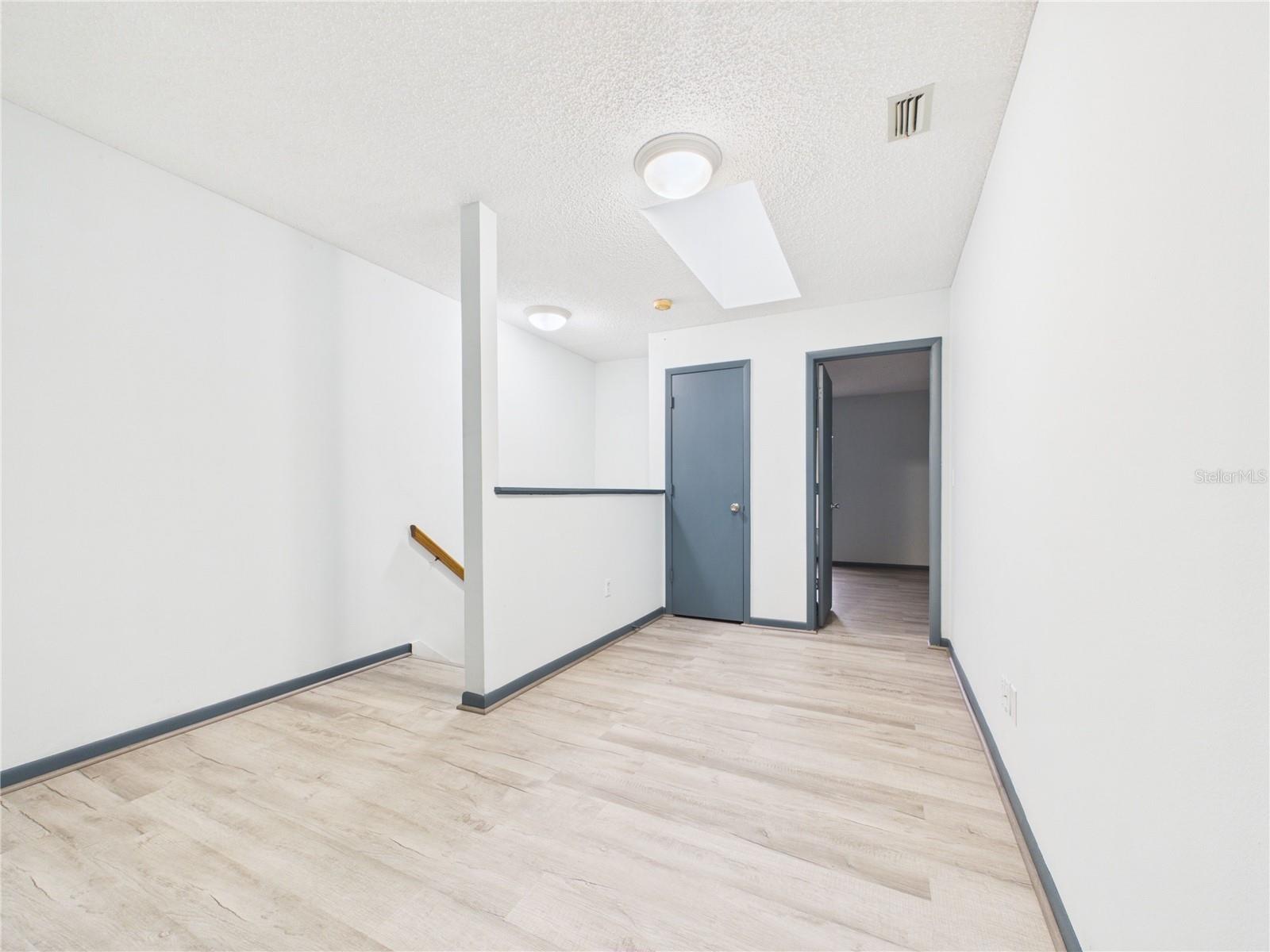 11239 CEDAR HOLLOW LN — photo 31