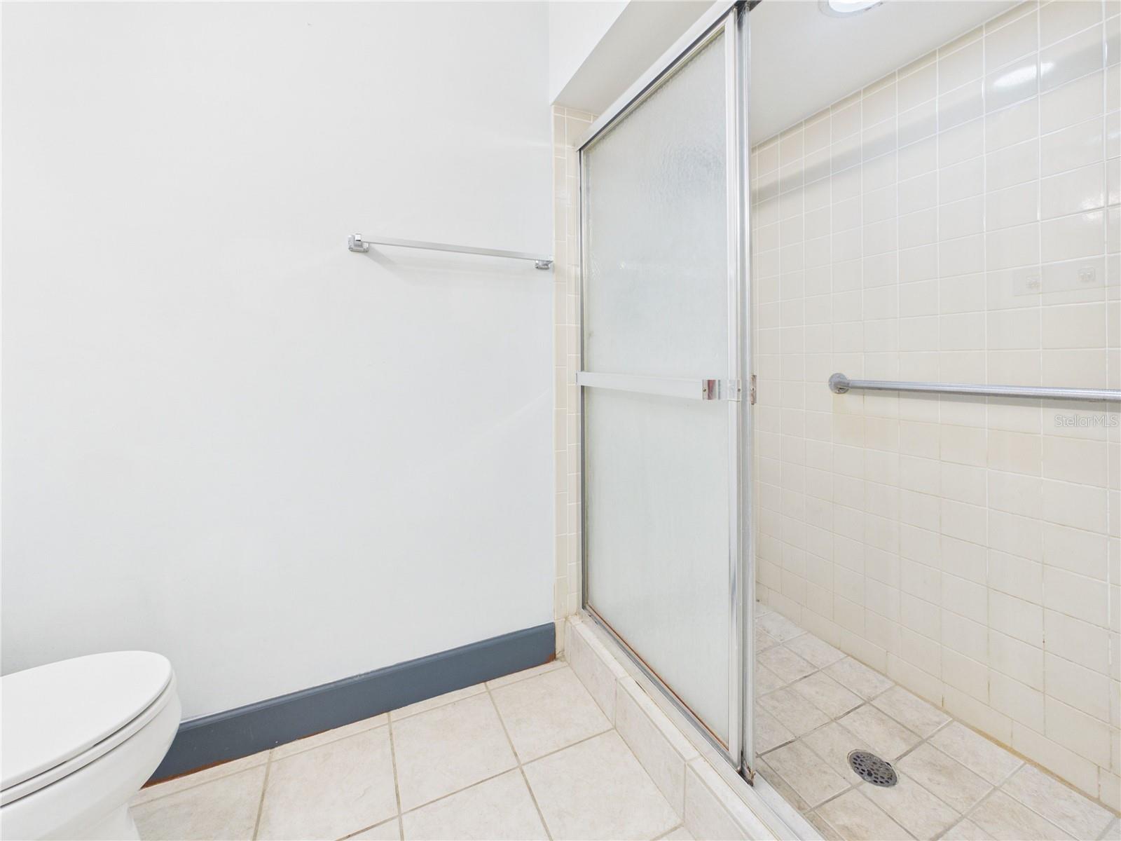 11239 CEDAR HOLLOW LN — photo 27