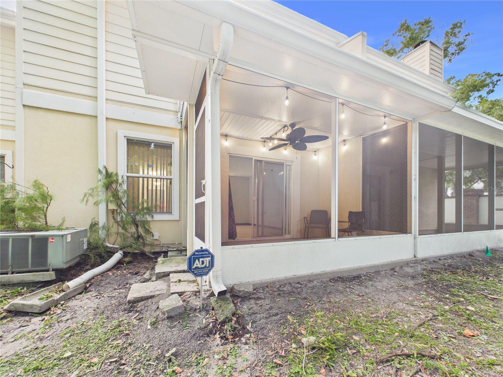11239 CEDAR HOLLOW LN — photo 43