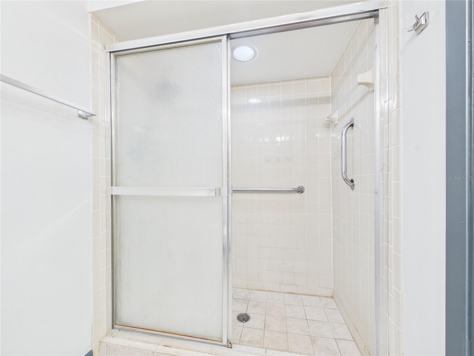 11239 CEDAR HOLLOW LN — photo 26