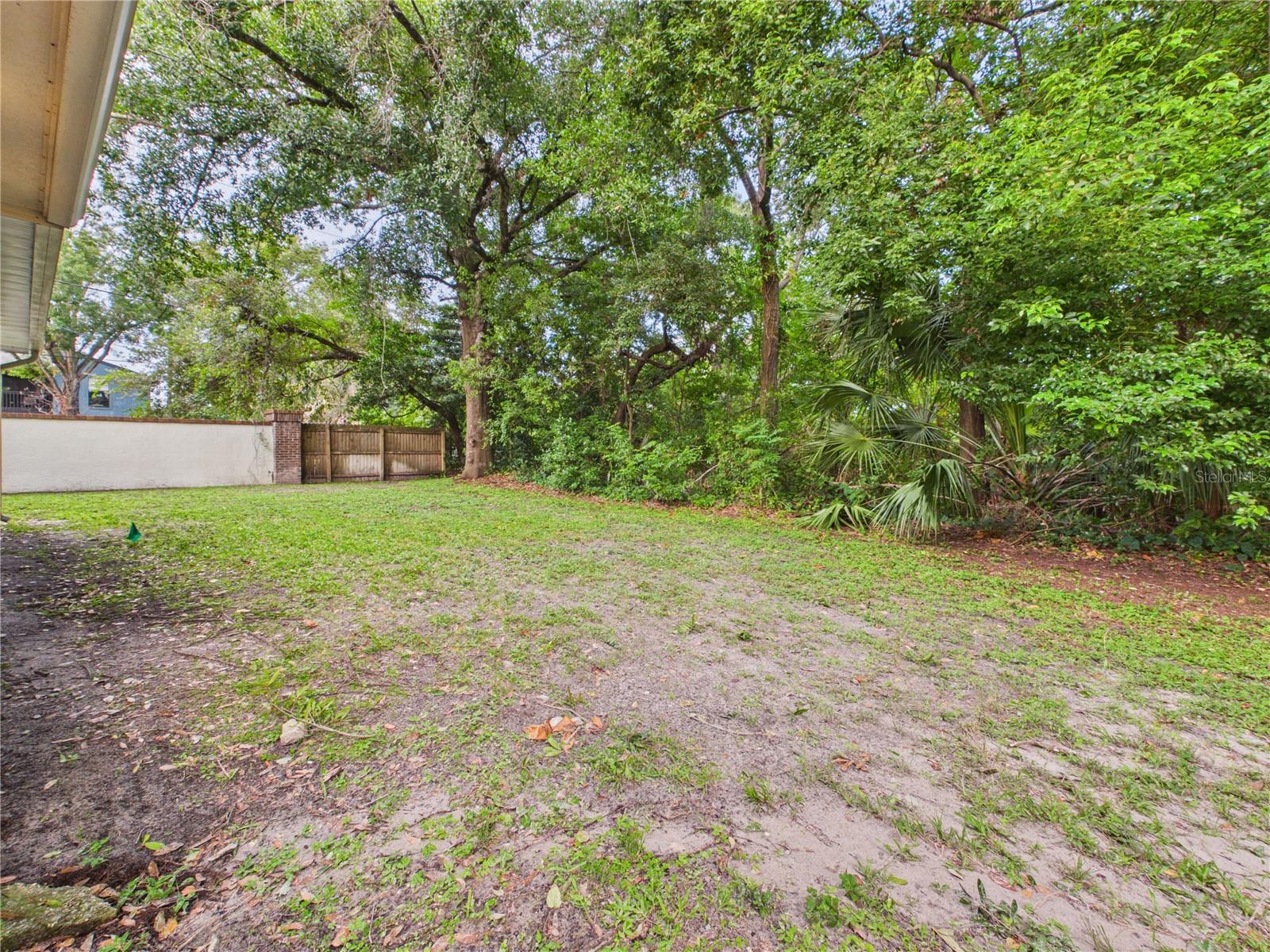 11239 CEDAR HOLLOW LN — photo 44