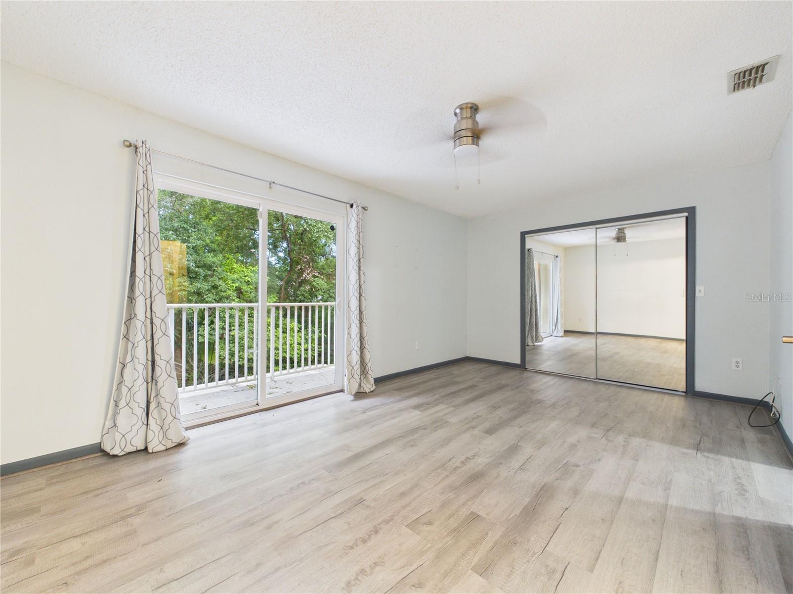 11239 CEDAR HOLLOW LN — photo 18
