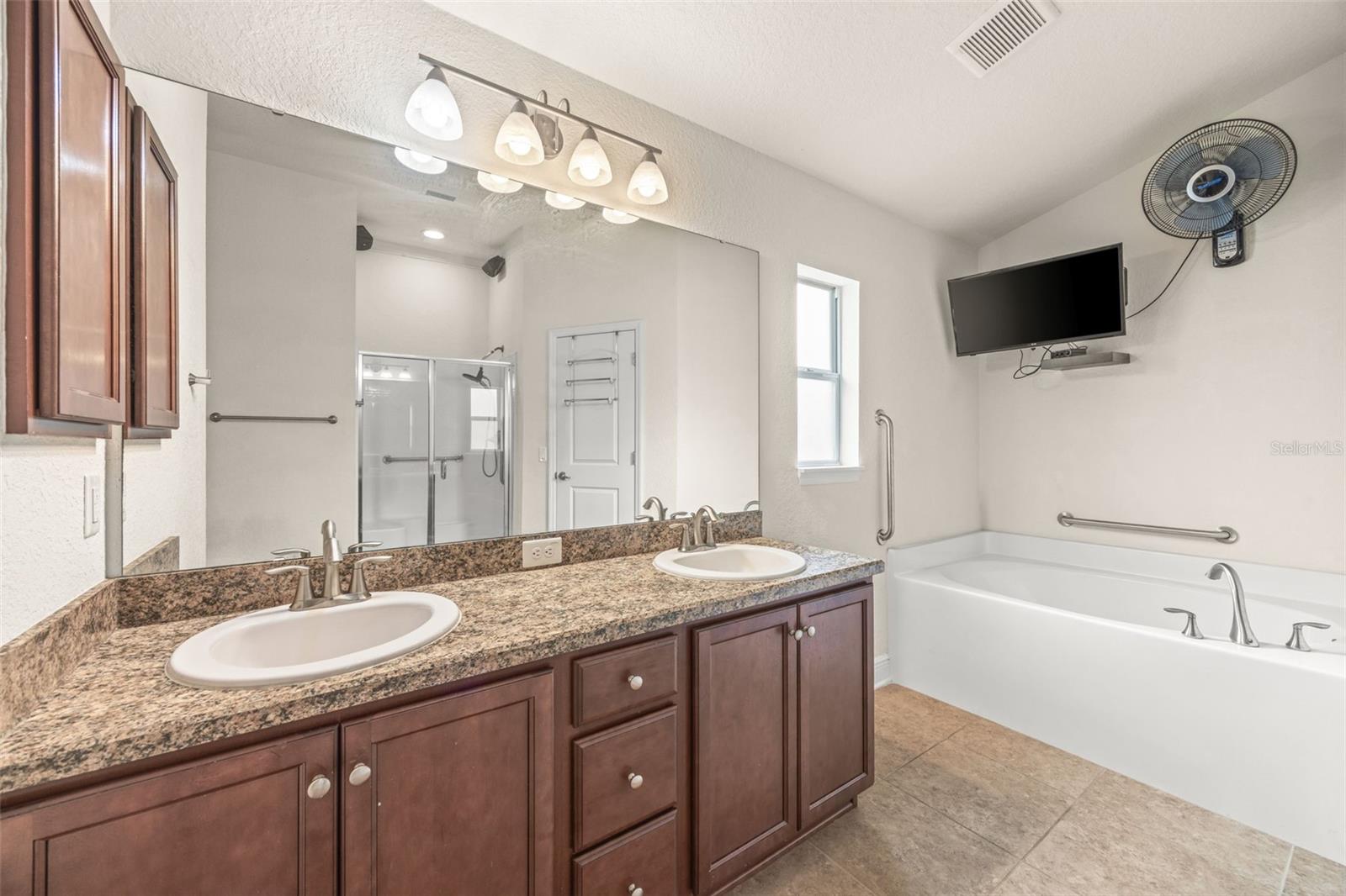 14358 EDINBURGH MOOR DR — photo 24
