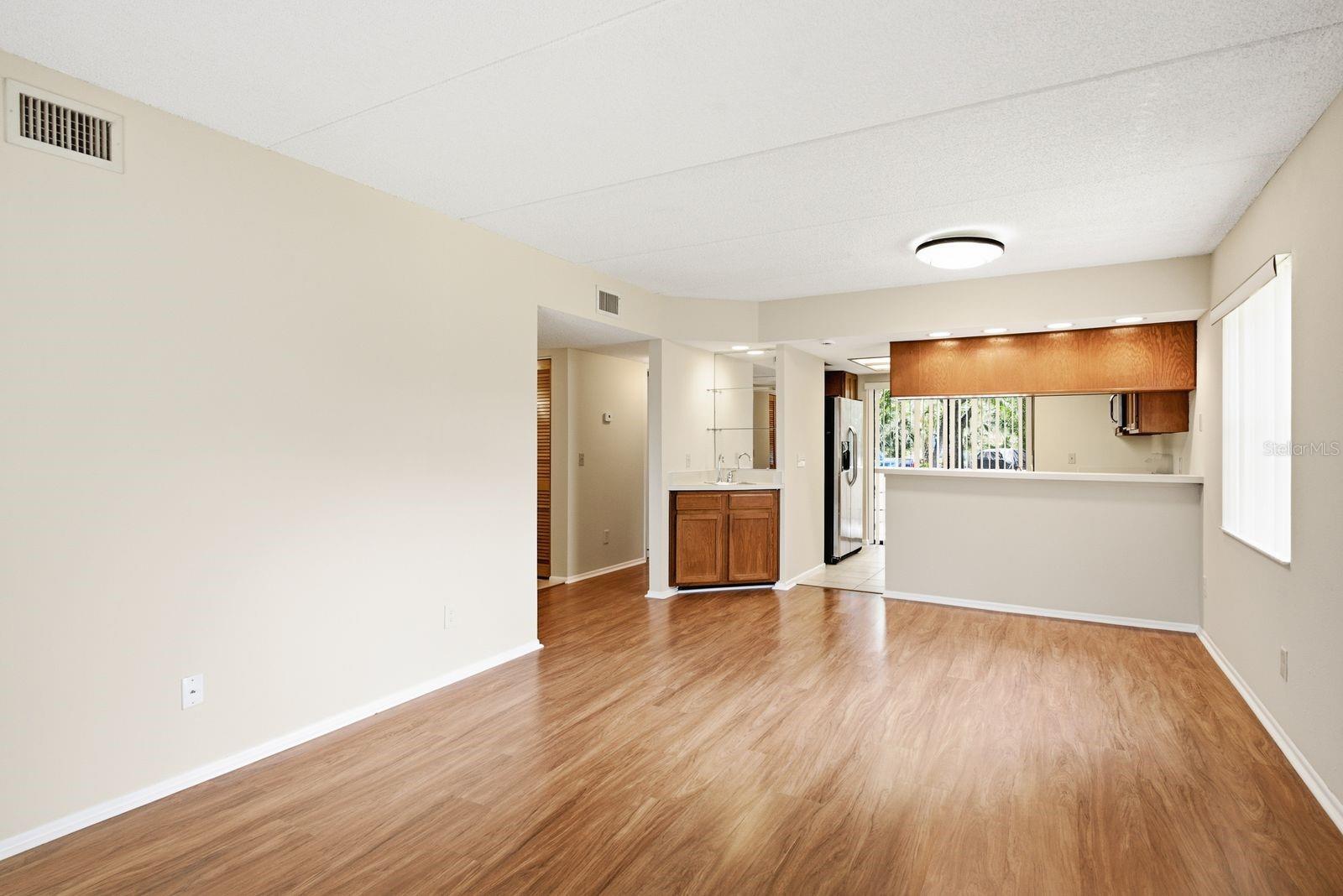 10 WOODLAKE PL — photo 12