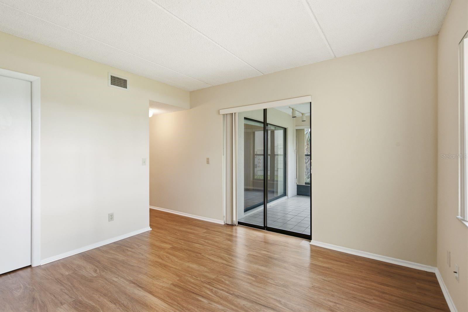 10 WOODLAKE PL — photo 25
