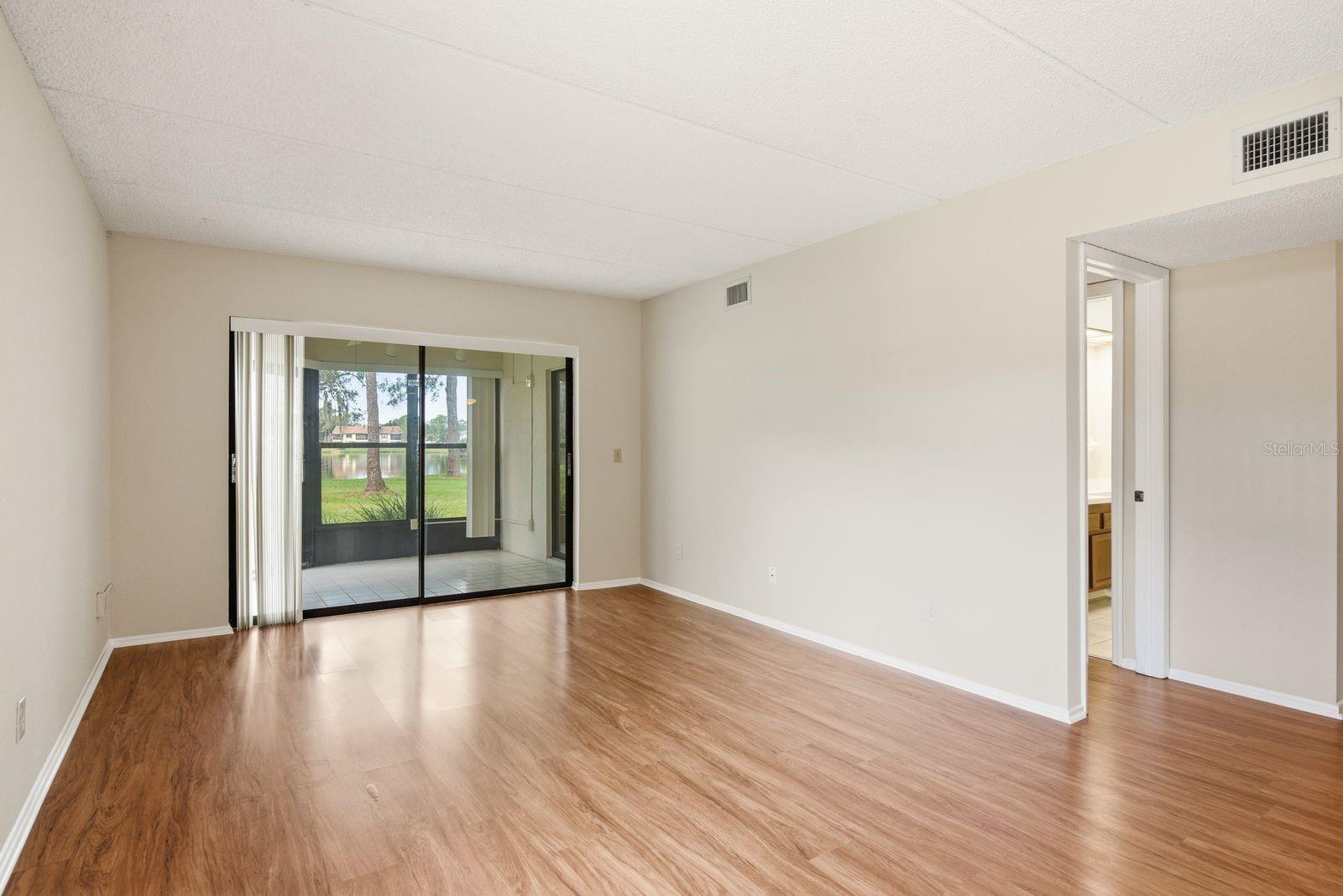 10 WOODLAKE PL — photo 9
