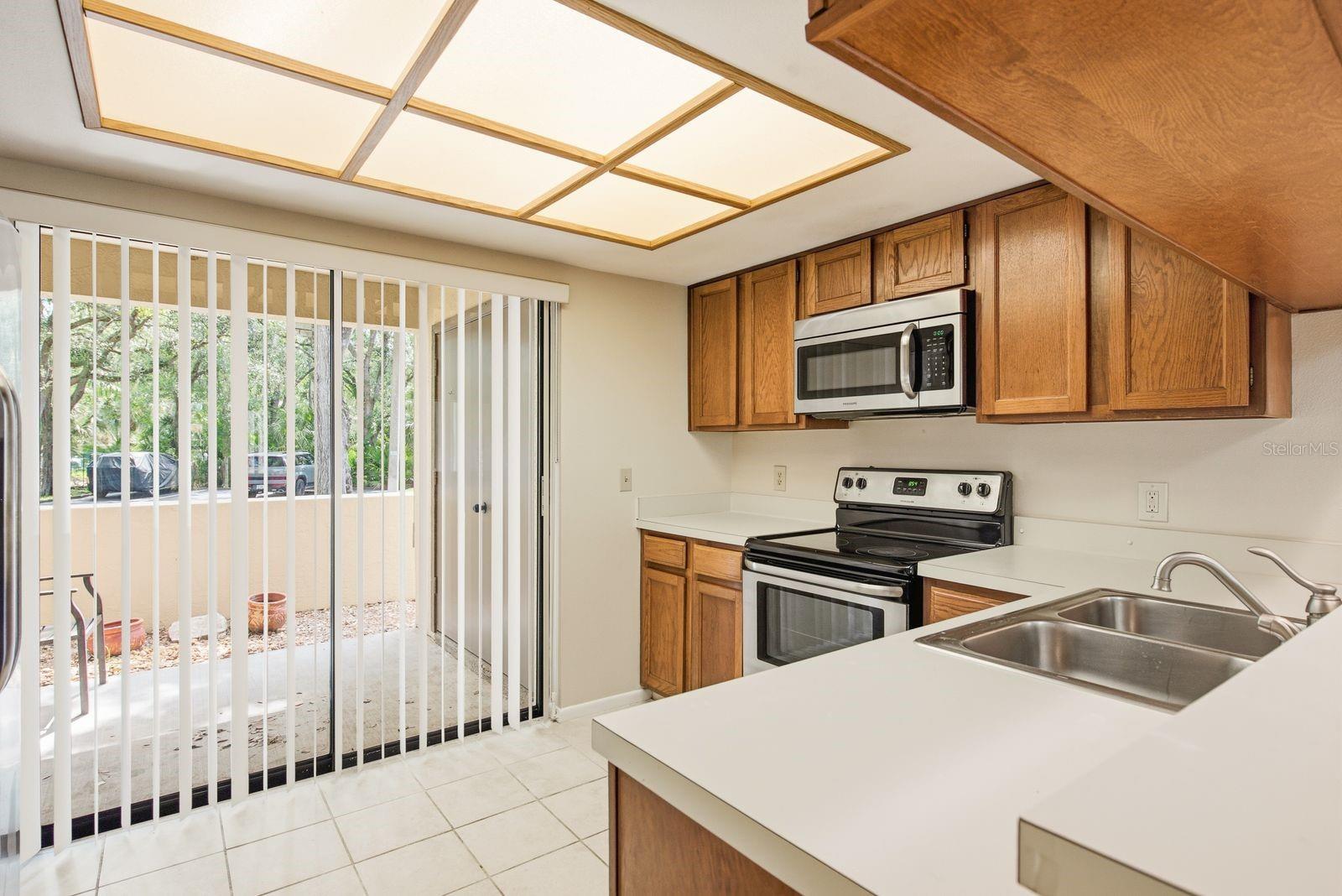 10 WOODLAKE PL — photo 16