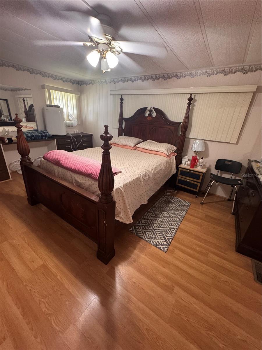 225 DIXIE LN — photo 16
