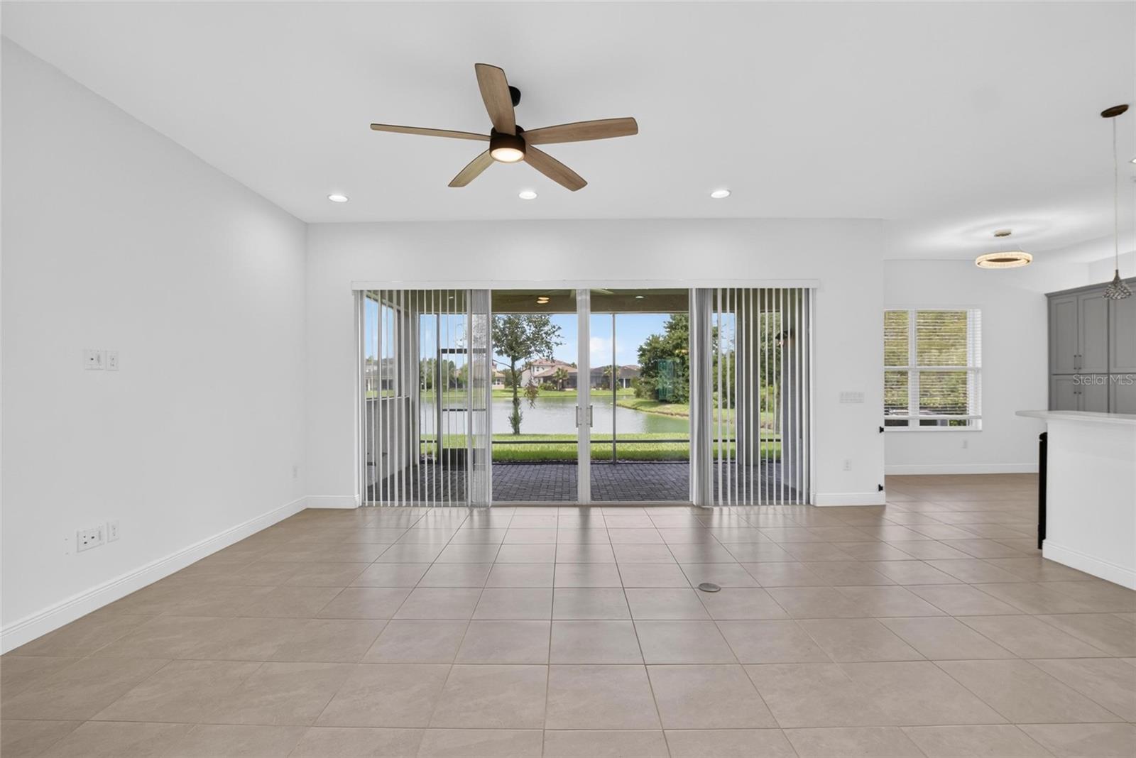 31142 LINDENTREE DR — photo 8