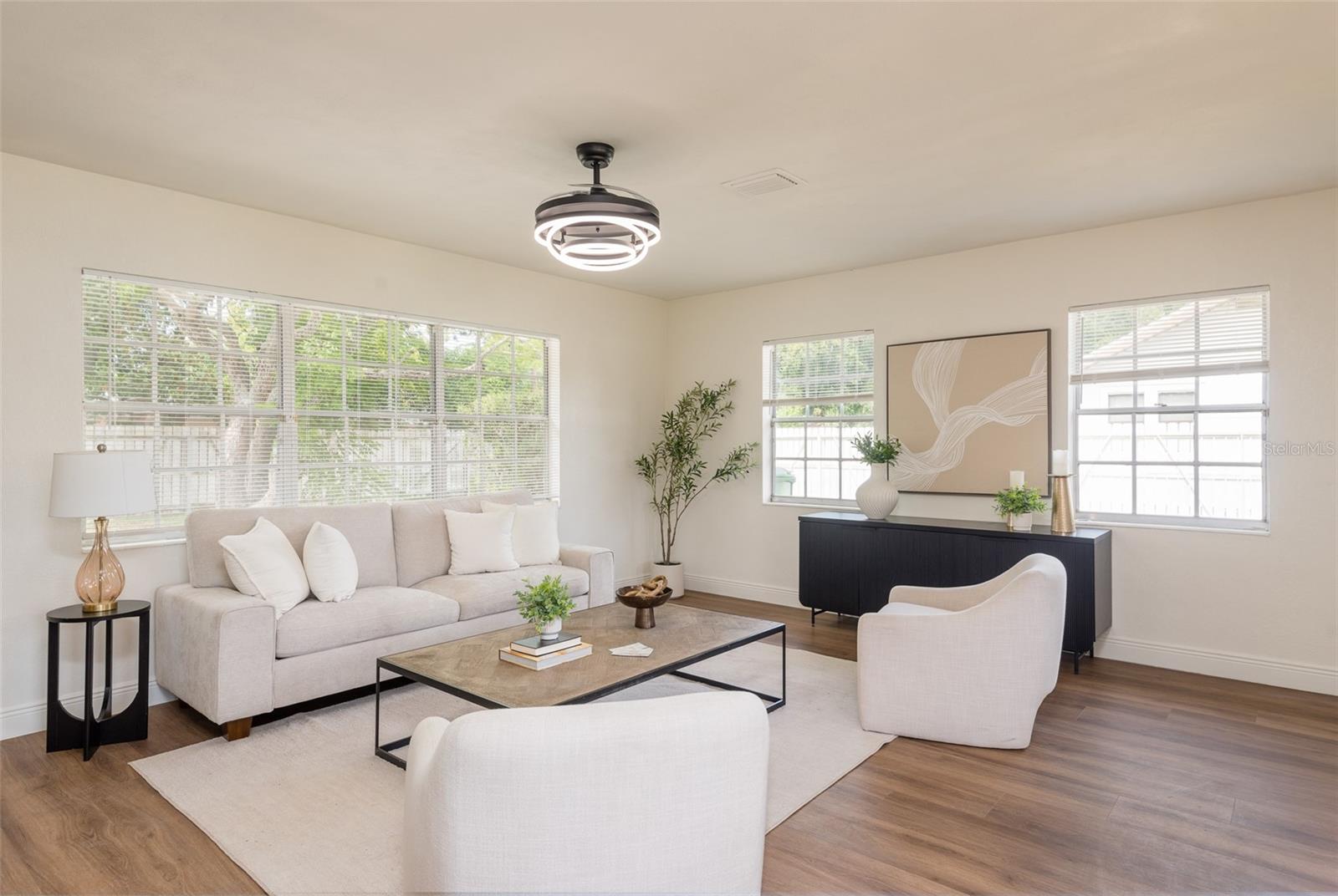 2421 LINSEY ST — photo 3