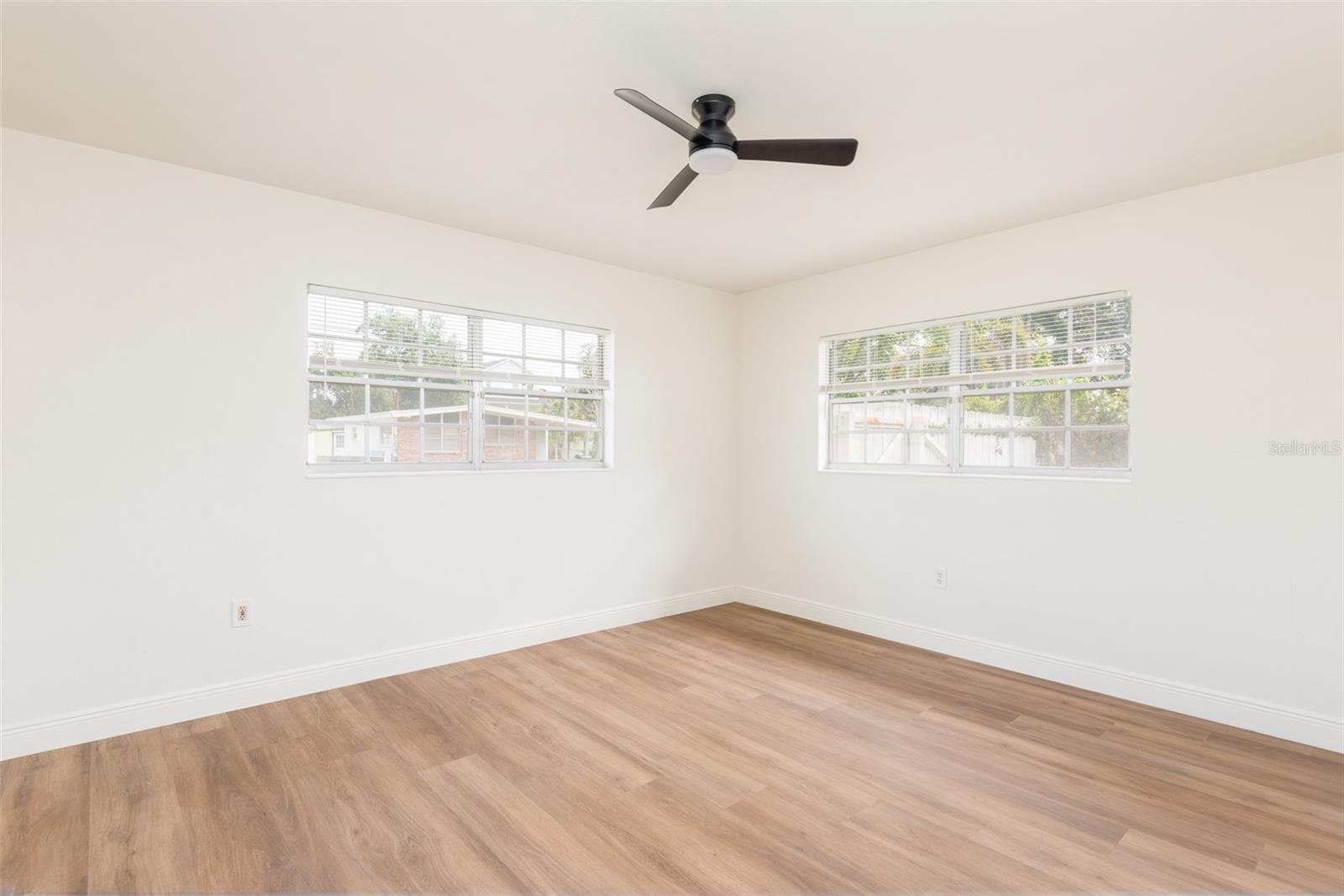 2421 LINSEY ST — photo 18