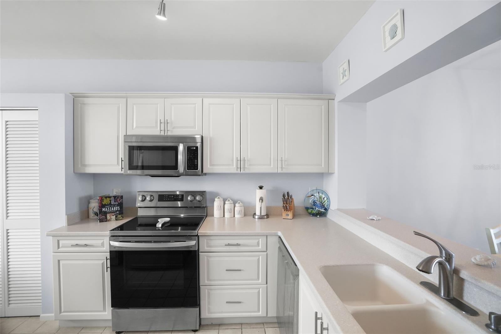 7984 SAILBOAT KEY BLVD S #306 — photo 15