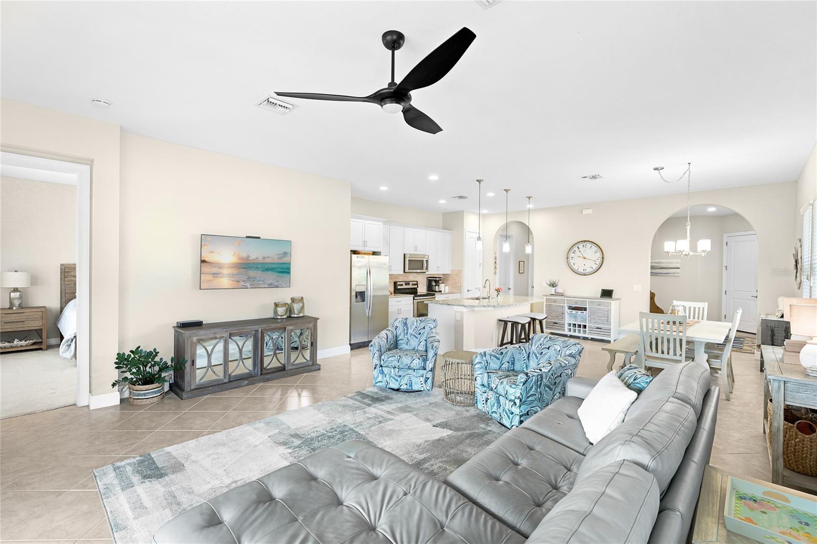 10496 CROOKED CREEK DR — photo 12