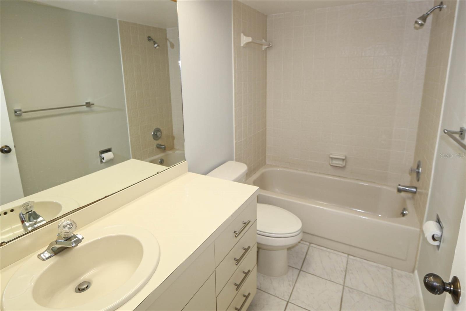 3203 LANDMARK DR #2202 — photo 11