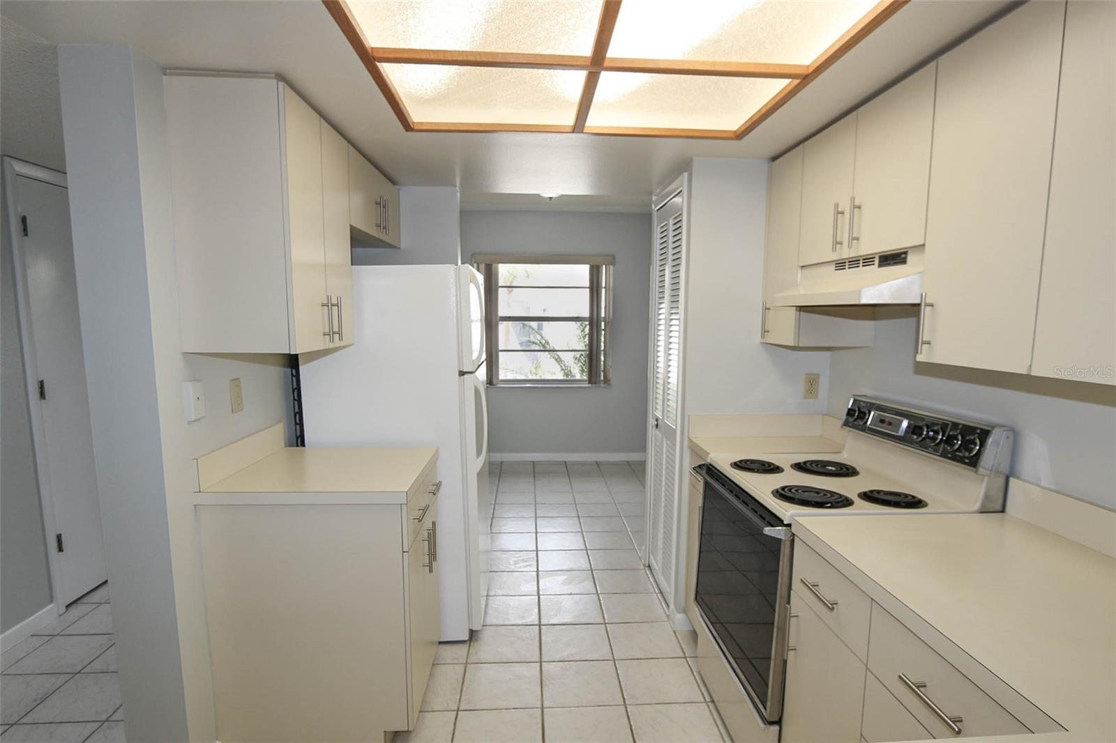 3203 LANDMARK DR #2202 — photo 9