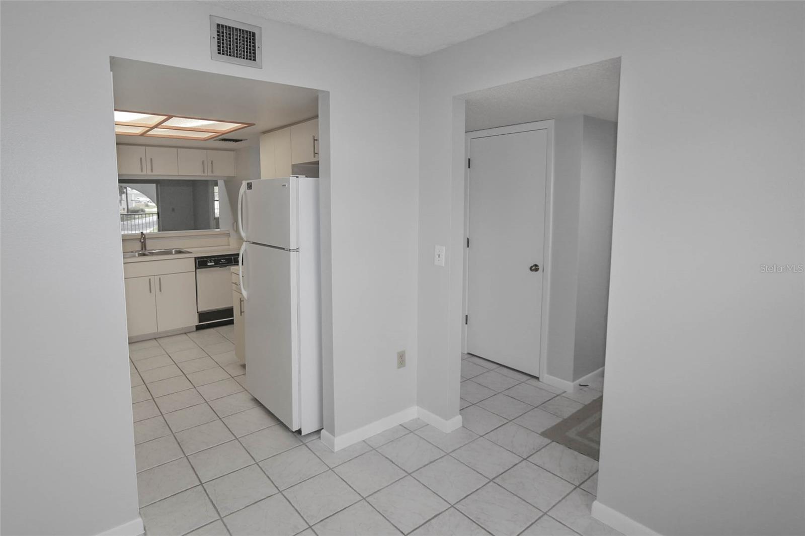 3203 LANDMARK DR #2202 — photo 7