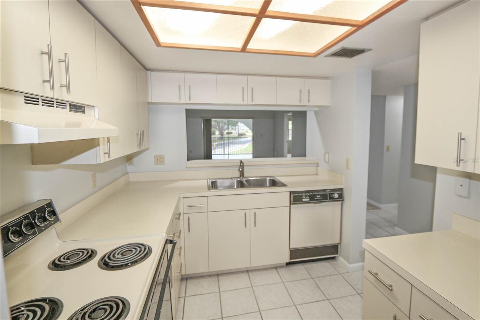 3203 LANDMARK DR #2202 — photo 8