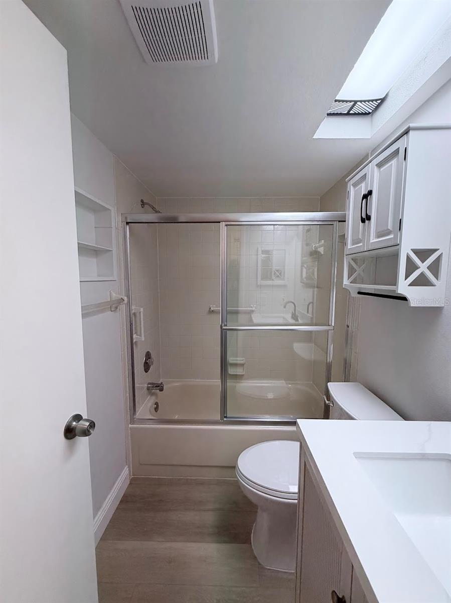 12406 EAGLESWOOD DR #B — photo 9