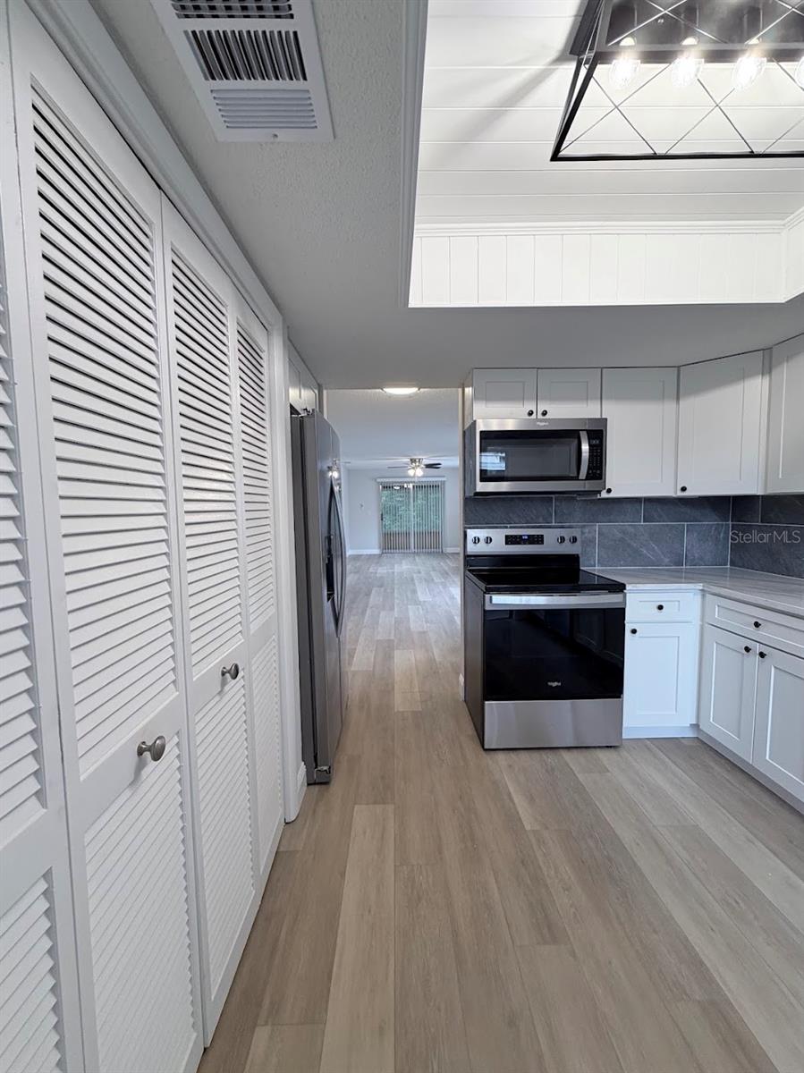 12406 EAGLESWOOD DR #B — photo 4