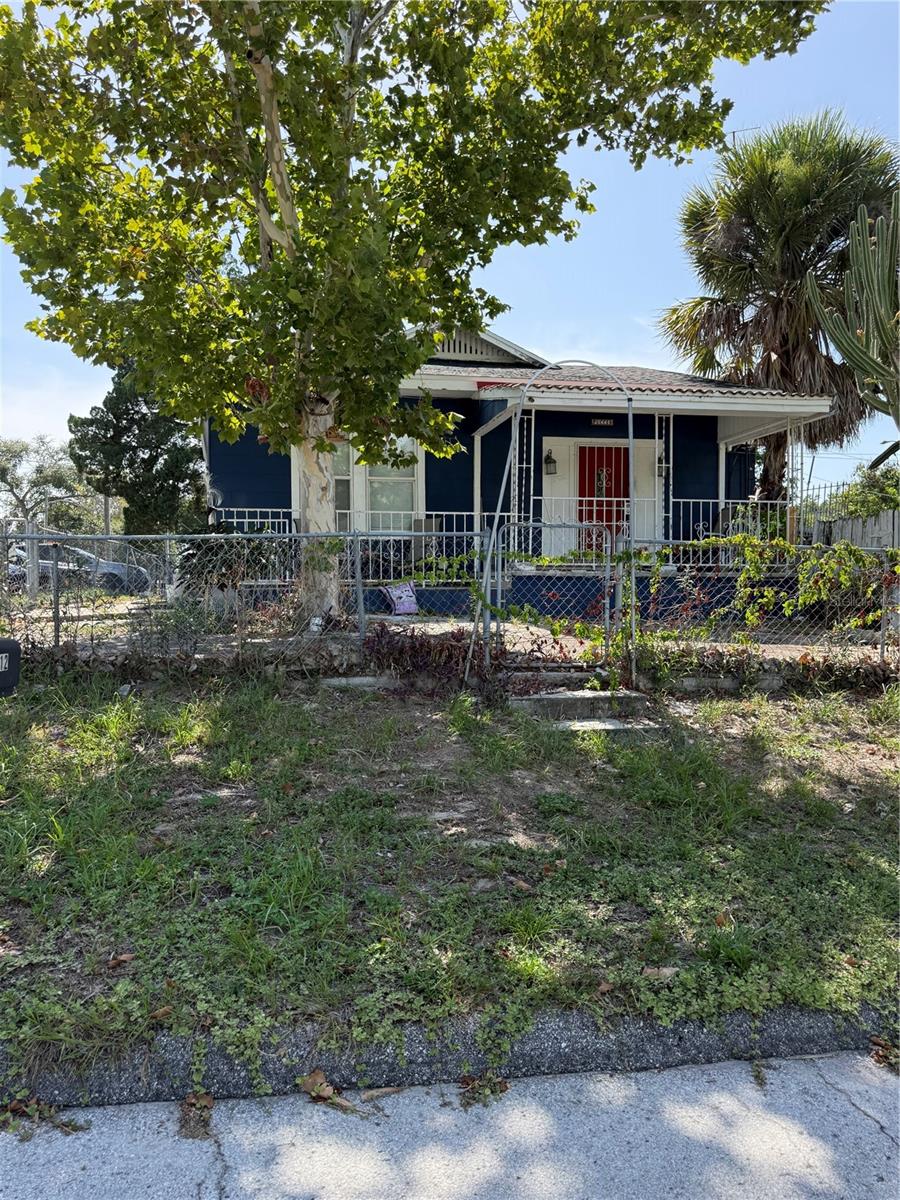 3012 N ALBANY AVE — photo 2