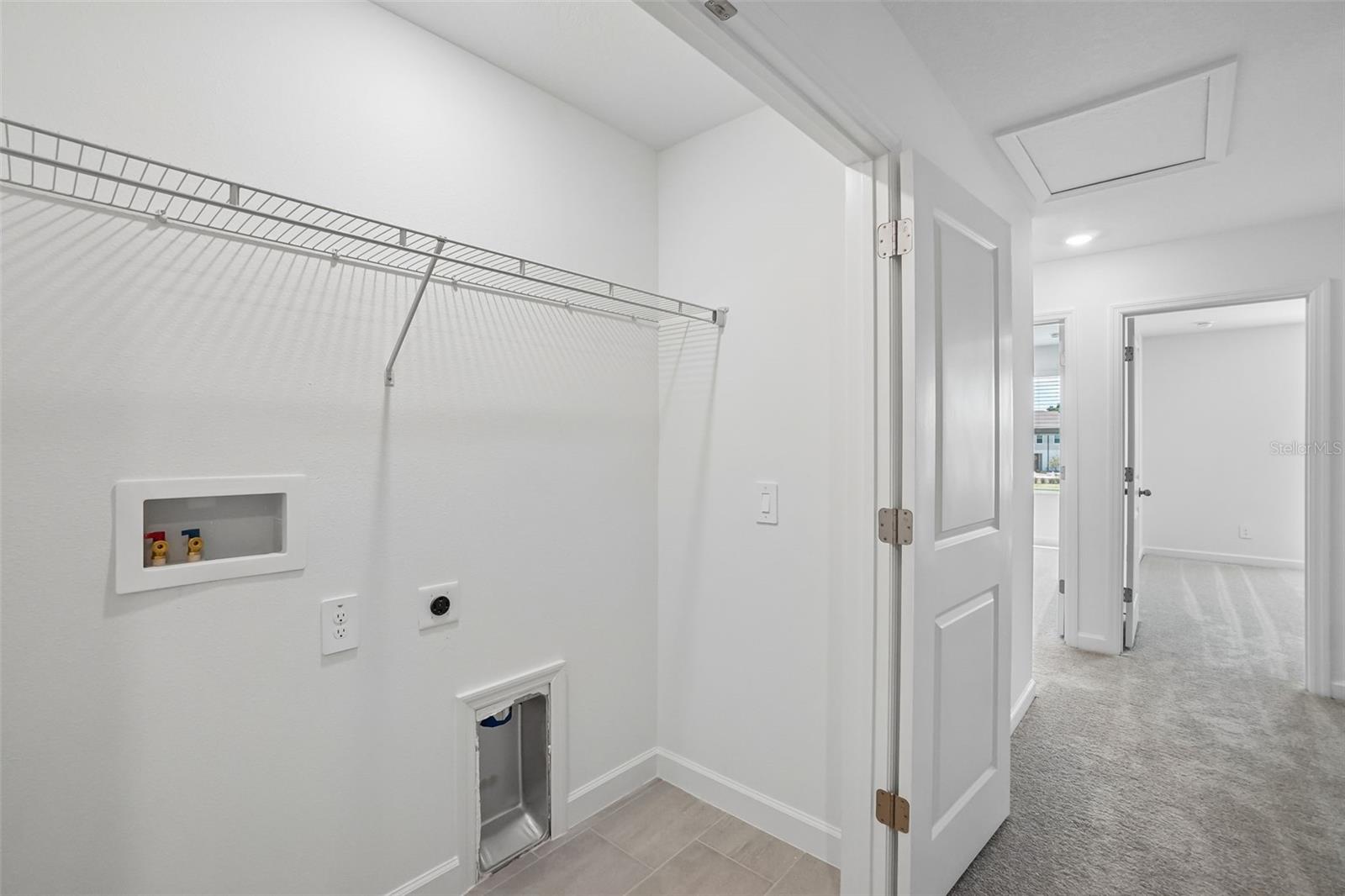 7556 DEER VALLEY CIRCLE — photo 18