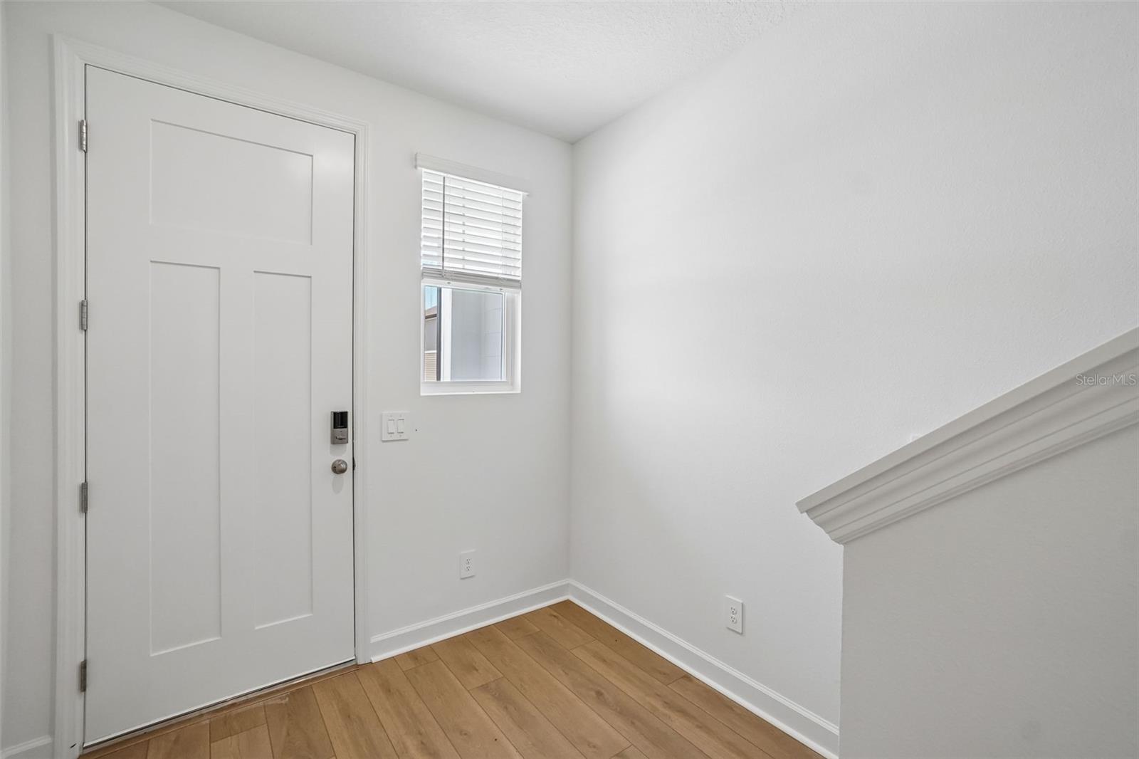 7556 DEER VALLEY CIRCLE — photo 5