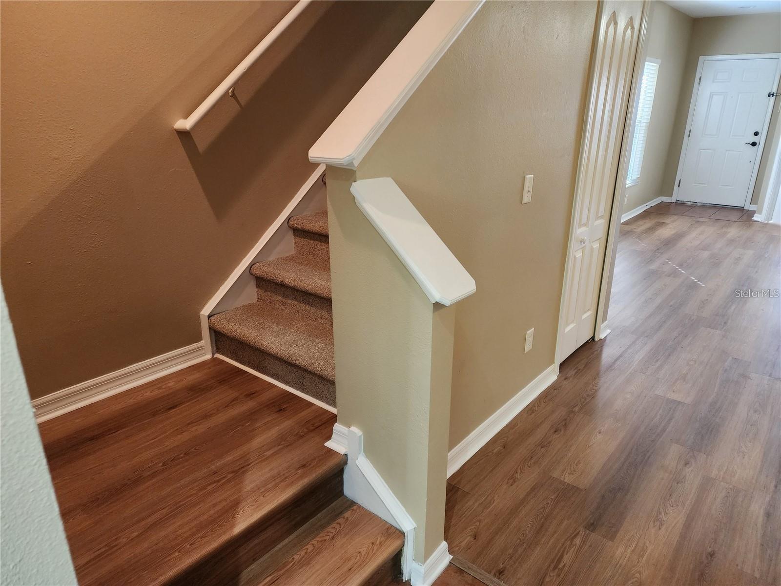 15924 FISHHAWK CREEK LN — photo 10