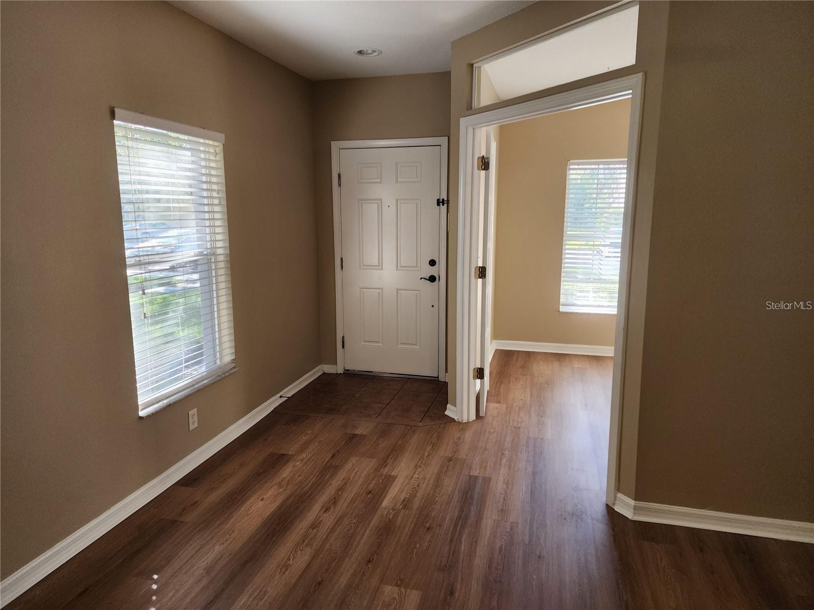 15924 FISHHAWK CREEK LN — photo 11