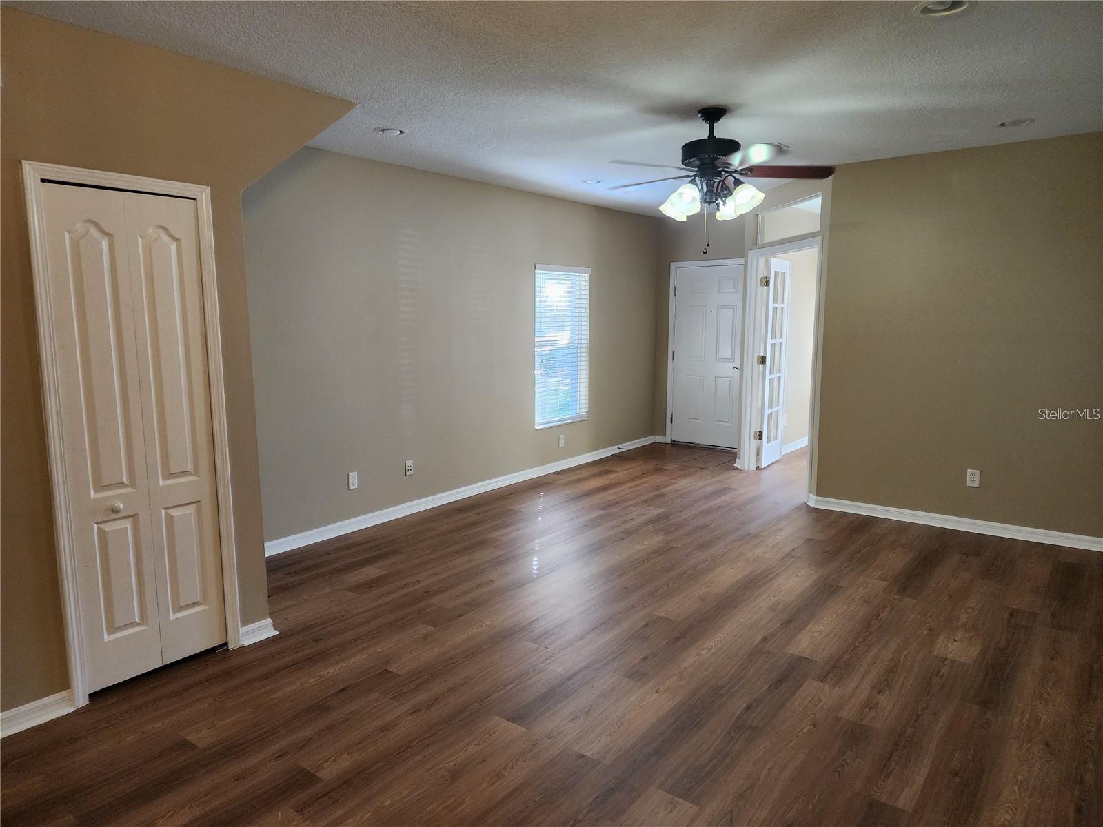 15924 FISHHAWK CREEK LN — photo 15