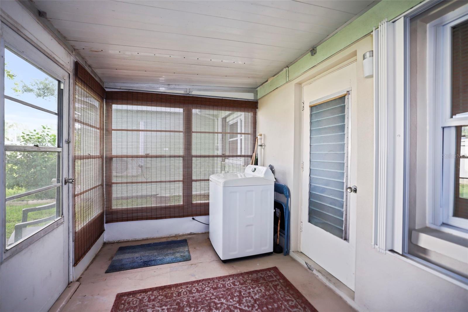 180 SKY LOCH DR W — photo 17