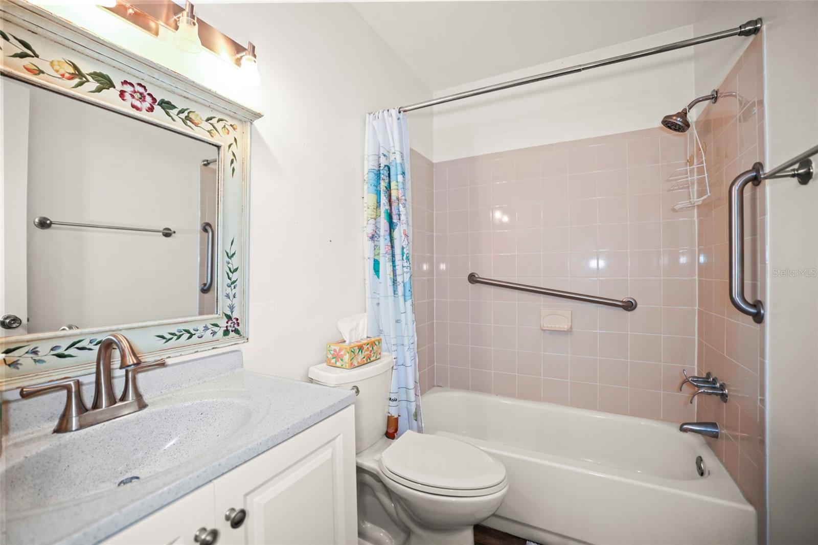 180 SKY LOCH DR W — photo 16