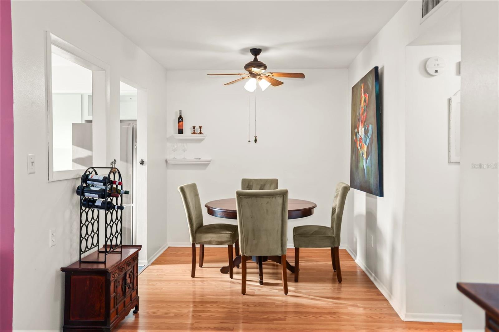 180 SKY LOCH DR W — photo 13