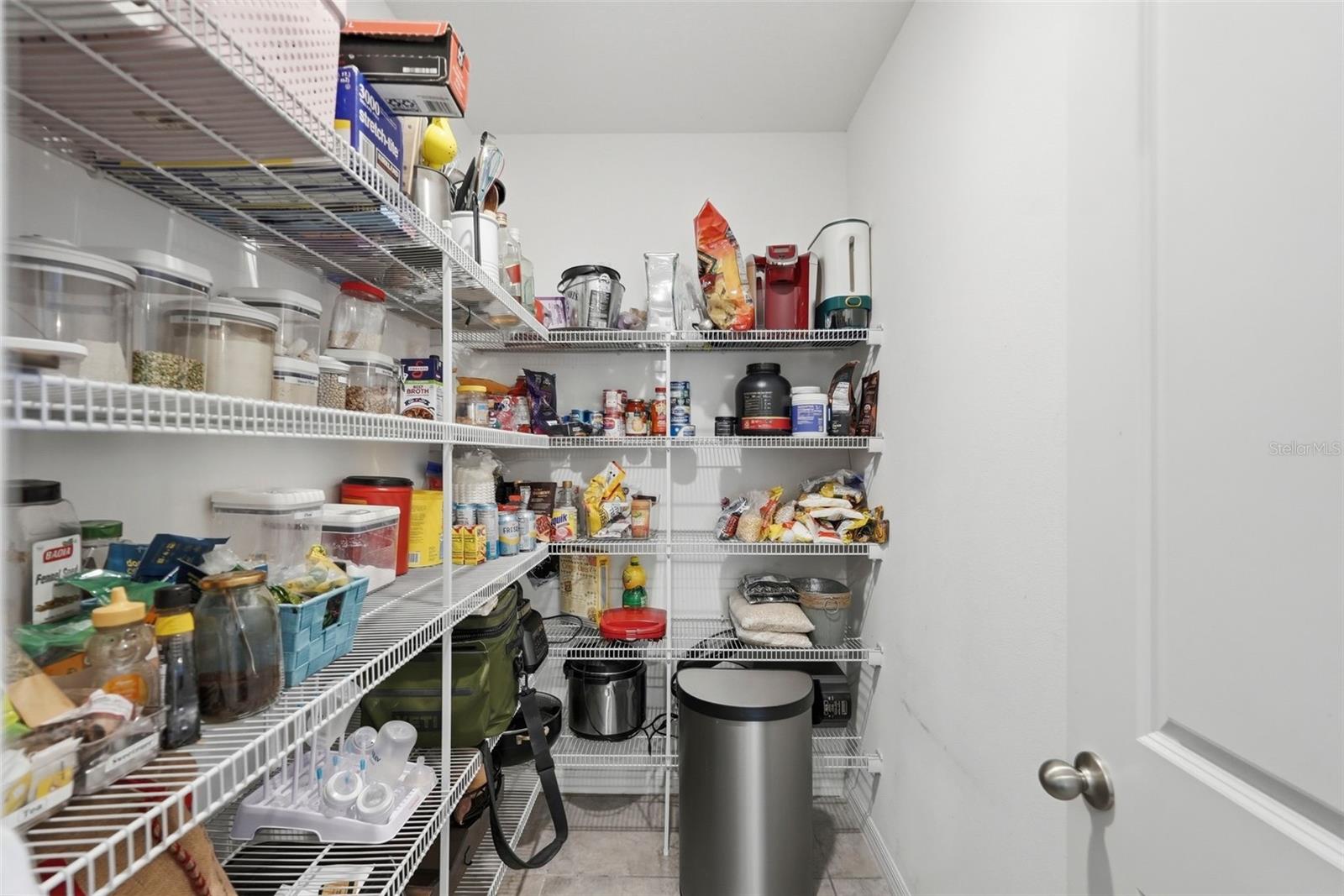 17204 YELLOW PINE ST — photo 13