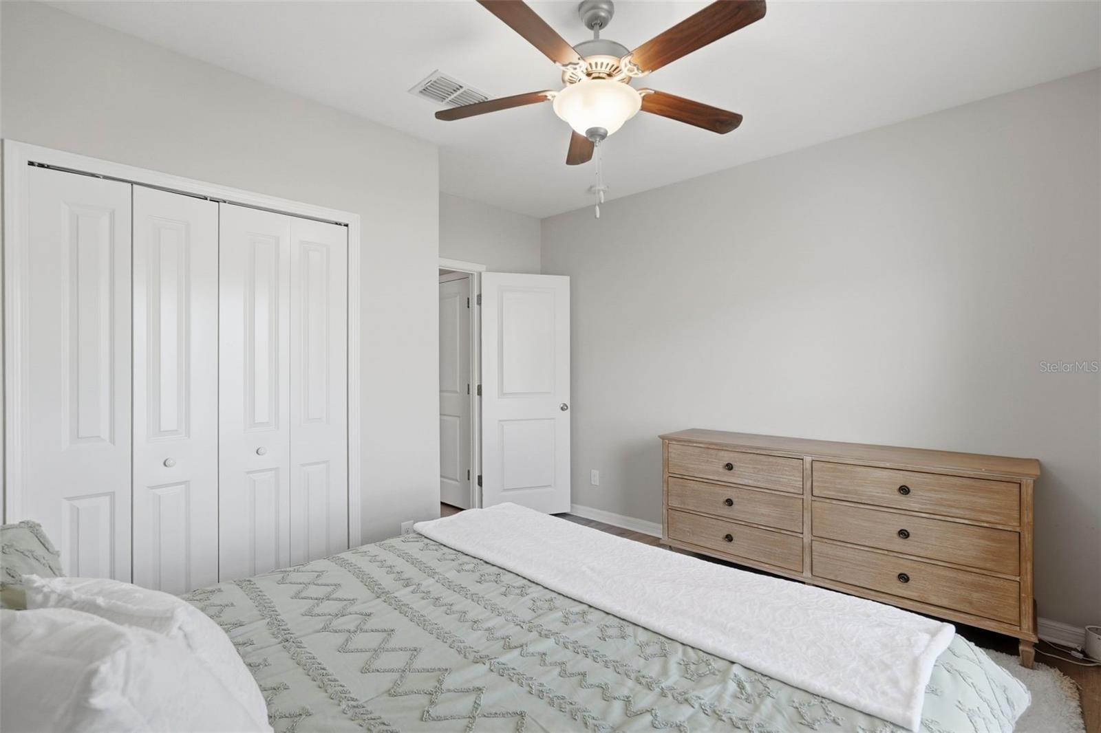 17204 YELLOW PINE ST — photo 22